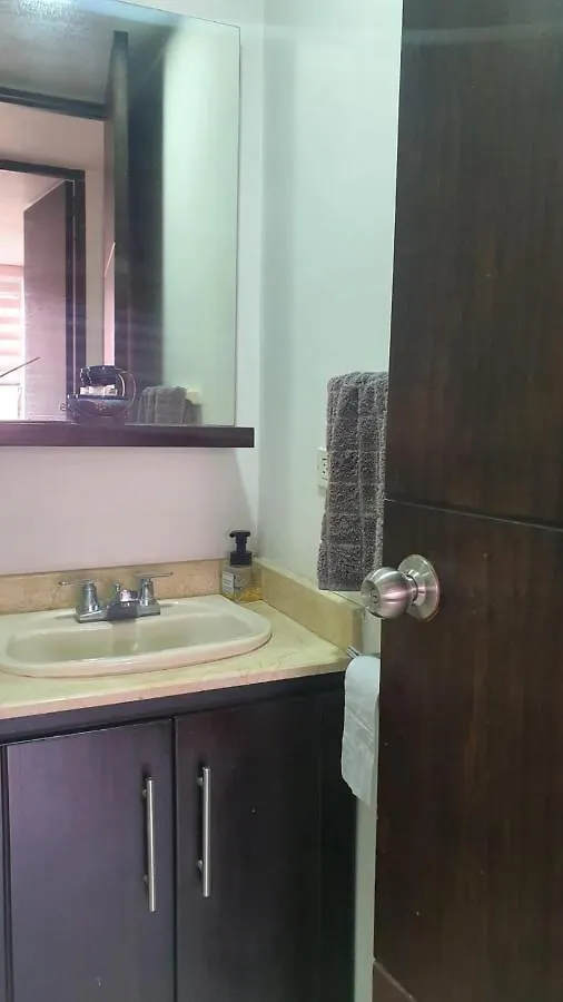 Homestay Habitacion En Apartamento Compartido En Envigado Colombia